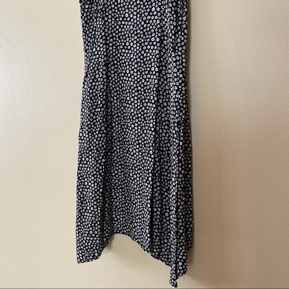 Forever 21 Floral Button up Dress - Picture 3 of 8